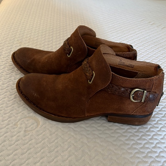 Born Shoes - Brown ankle high shoes